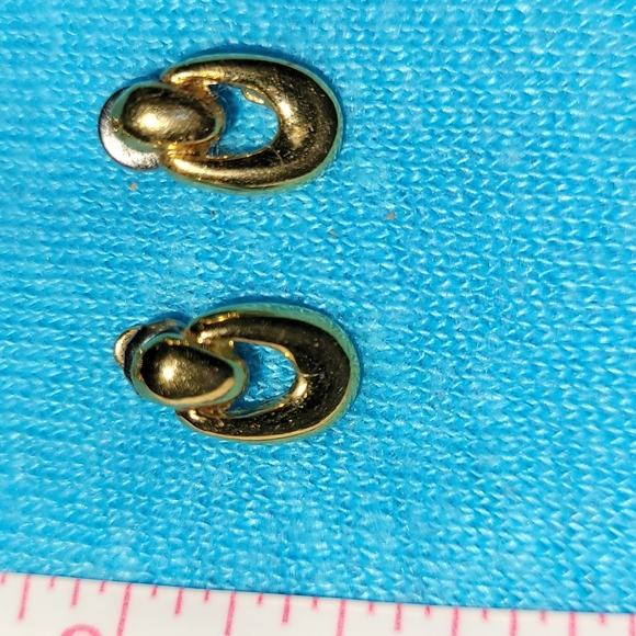 Set of 3 goldtone vintage earrings - Picture 4 of 5